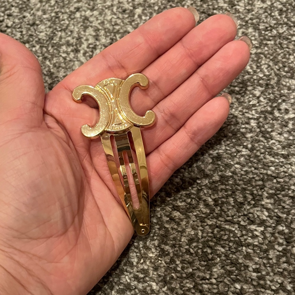 Handmade oversized hair clip